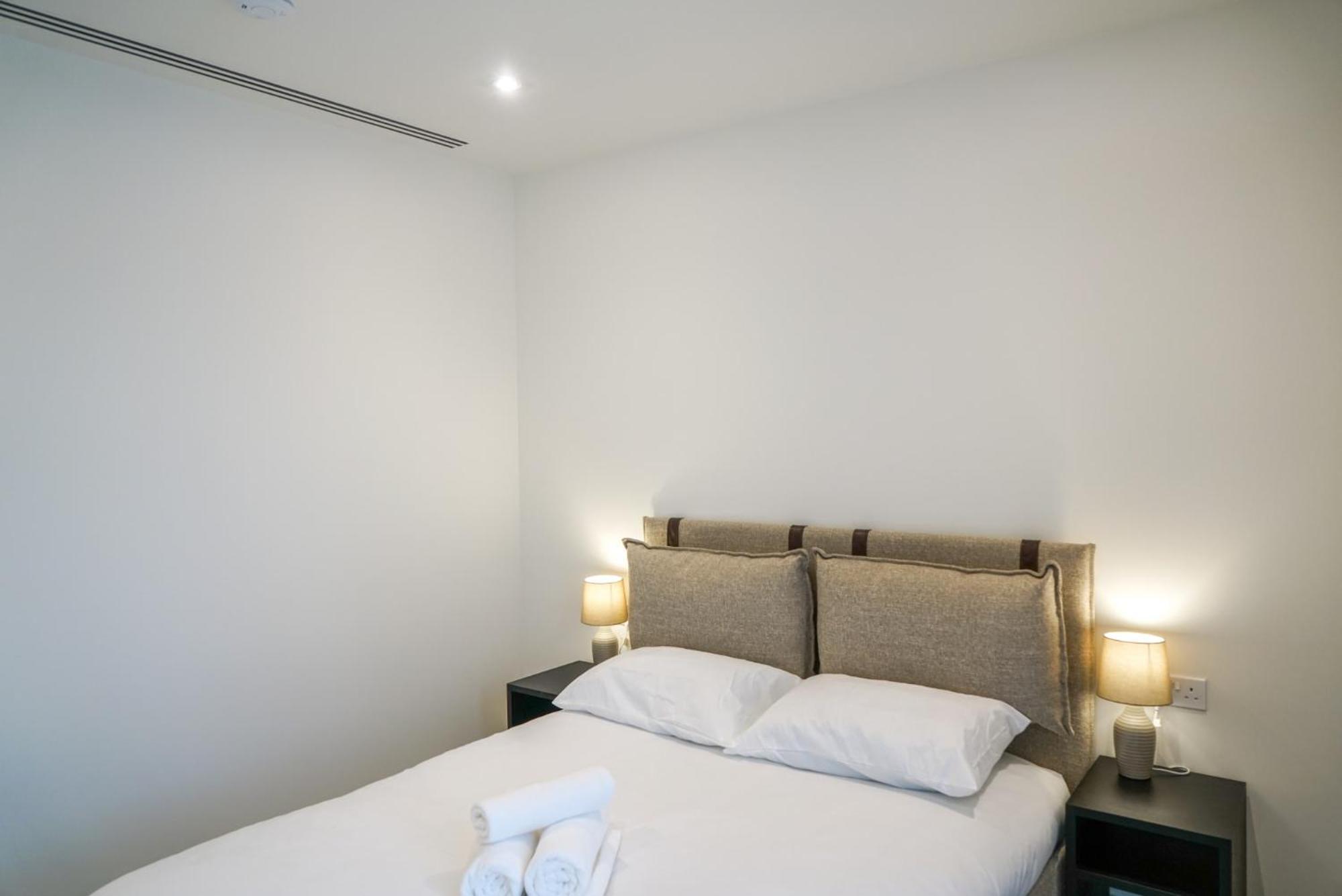 Aparthotel Coppermaker Square In Stratford London Exterior foto