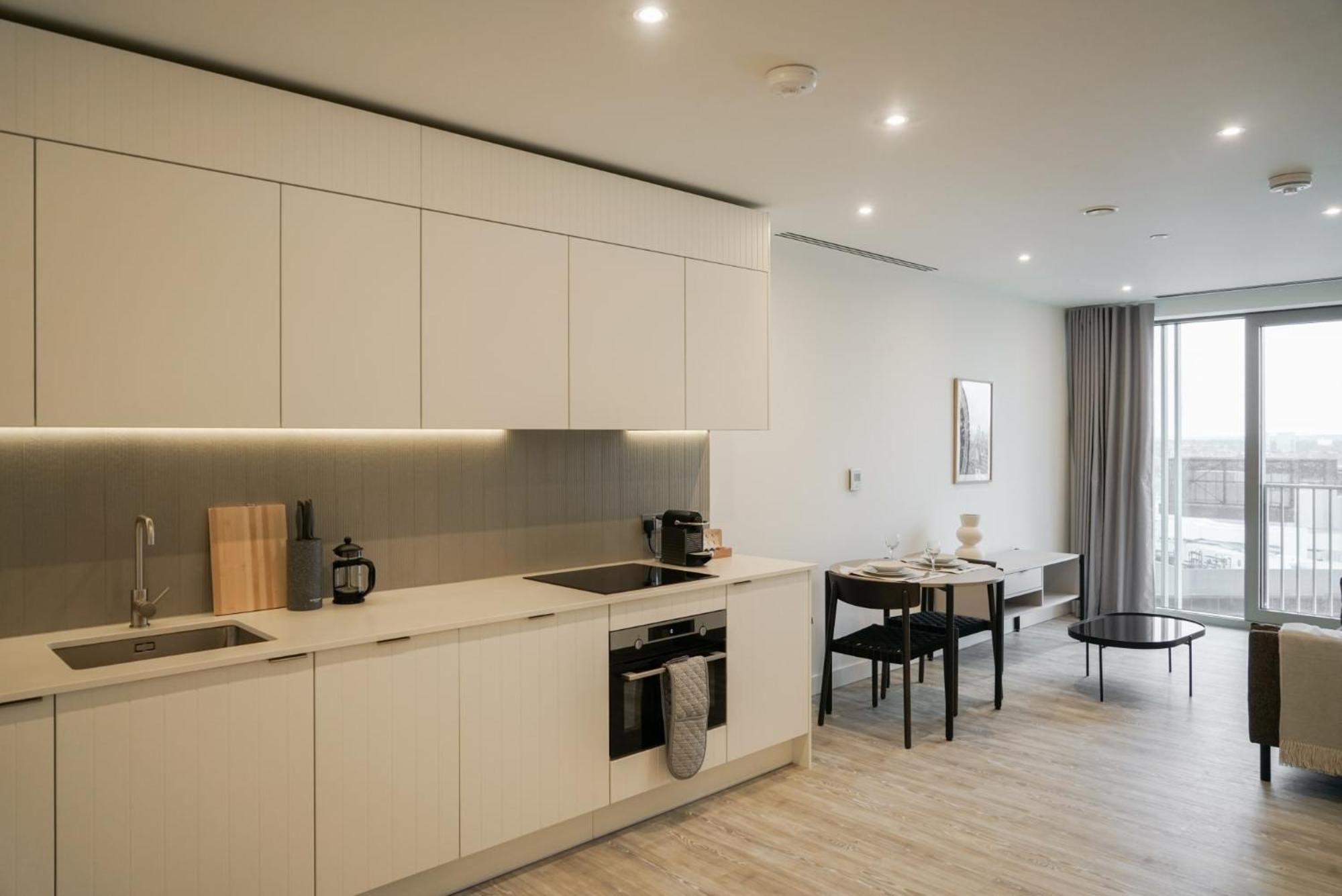 Aparthotel Coppermaker Square In Stratford London Exterior foto